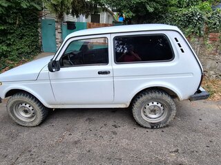 2013 Lada (ВАЗ) 2121 (4x4) I Рестайлинг, белый, 380000 рублей, вид 3