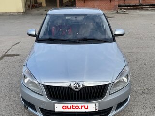 2011 Skoda Fabia II Рестайлинг, серебристый, 290000 рублей, вид 4