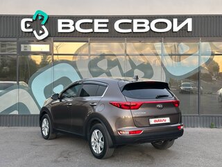 2017 Kia Sportage IV, коричневый, 1970000 рублей, вид 3