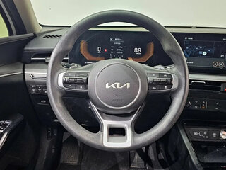 2024 Kia K5 III Рестайлинг, белый, 2582000 рублей, вид 5