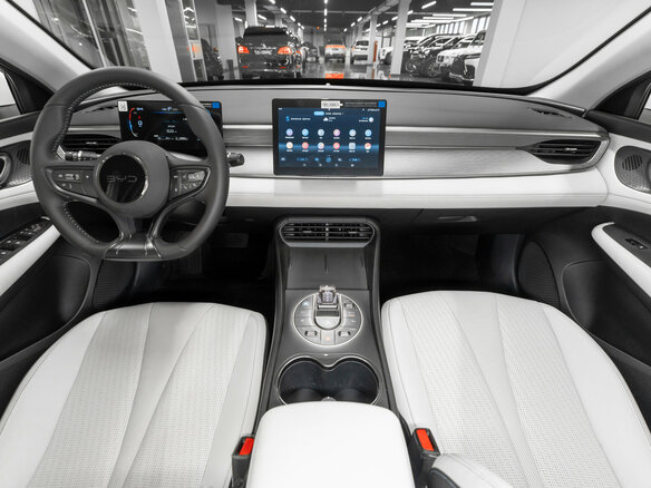 2025 BYD Seal 05 15.87 kWh, белый, 2800000 рублей - вид 7