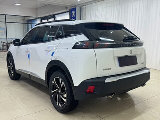 2023 Peugeot 2008 II, белый, 1471000 рублей, вид 3