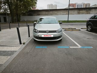 2011 Volkswagen Polo V, бежевый, 650000 рублей, вид 2