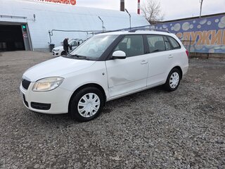 2009 Skoda Fabia II, белый, 450000 рублей, вид 2