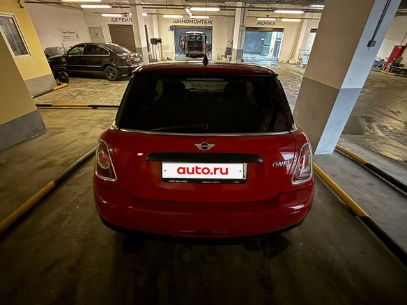 2011 Mini Hatch One II (R56) Рестайлинг, красный, 880000 рублей - вид 2