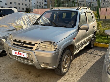 2004 Chevrolet Niva I, серебристый, 340000 рублей, вид 1