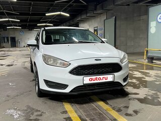 2017 Ford Focus III Рестайлинг, белый, 600000 рублей, вид 3