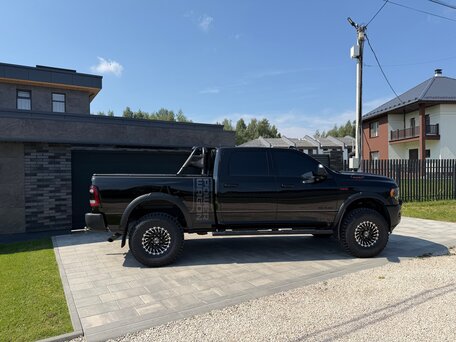 2022 RAM 2500, чёрный, 7800000 рублей, вид 2