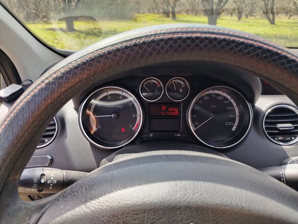 2010 Peugeot 308 I, серый, 525000 рублей - вид 5