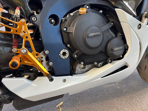 2011 Suzuki GSX-R 600, белый, 795000 рублей - вид 15
