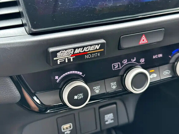 2024 Honda Fit Crosstar IV Рестайлинг, белый, 1140017 рублей - вид 7