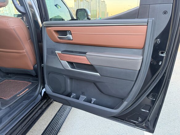 2024 Toyota Tundra CrewMax III, чёрный, 8250000 рублей - вид 23