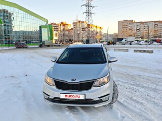 2016 Kia Rio III Рестайлинг, серебристый, 690000 рублей, вид 2