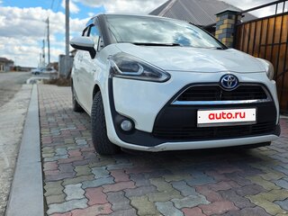 2015 Toyota Sienta I Рестайлинг 2, белый, 1450000 рублей, вид 2