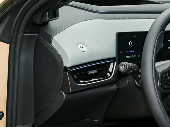 2026 Lynk & Co 07 GT I Рестайлинг, чёрный, 6490000 рублей - вид 7