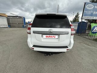 2013 Toyota Land Cruiser Prado 4-speed 150 Series Рестайлинг 1, белый, 3300000 рублей, вид 4