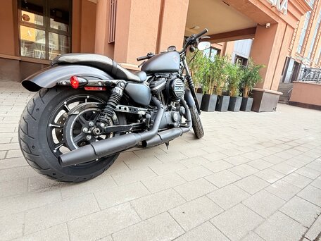 2021 Harley-Davidson Sportster 883, чёрный, 900000 рублей, вид 3