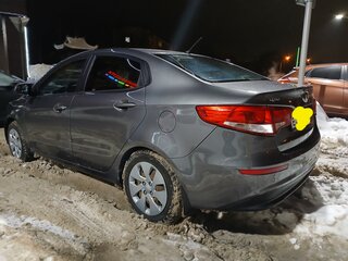 2015 Kia Rio III Рестайлинг, серый, 937000 рублей, вид 5
