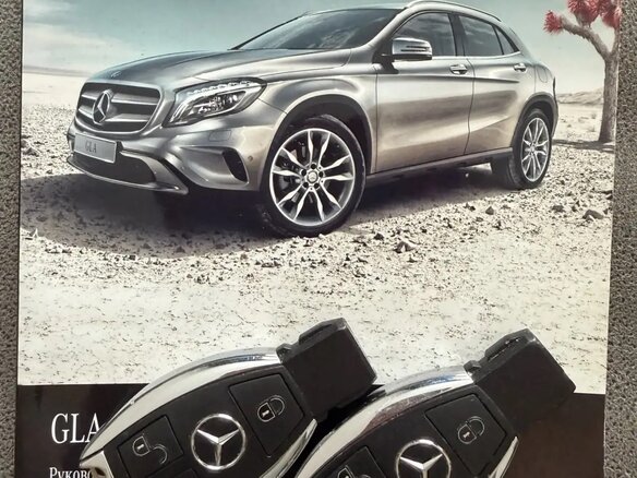 2015 Mercedes-Benz GLA 250 I (X156), фиолетовый, 2100000 рублей - вид 3