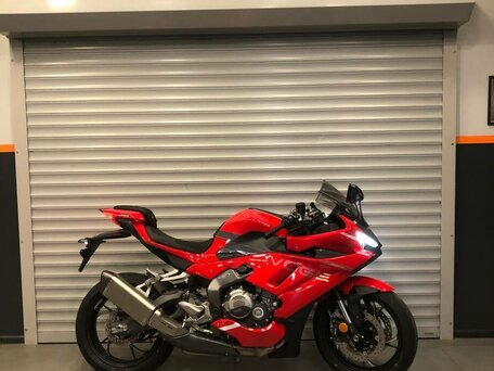 2026 Voge RR500S, красный, 687000 рублей, вид 2