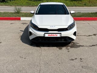 2021 Kia K3 II Рестайлинг, белый, 1850000 рублей, вид 2