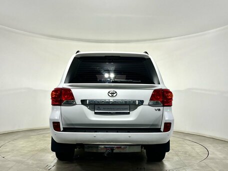 2014 Toyota Land Cruiser 200 Series Рестайлинг 1, белый, 3549000 рублей, вид 3