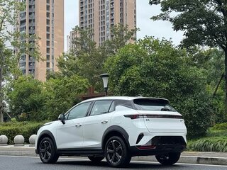 2026 Lynk & Co 06 I Рестайлинг, белый, 1750444 рублей, вид 4