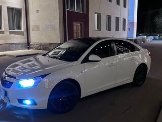 2012 Chevrolet Cruze I, белый, 950000 рублей, вид 2