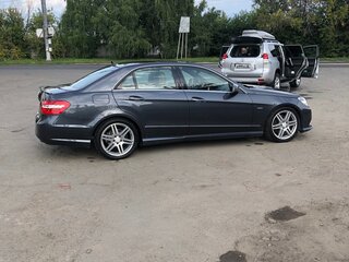 2010 Mercedes-Benz E-Класс 250 5G-Tronic IV (W212, S212, C207), серый, 1700000 рублей, вид 3