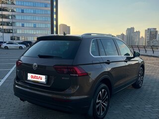 2019 Volkswagen Tiguan II, коричневый, 2150000 рублей, вид 5
