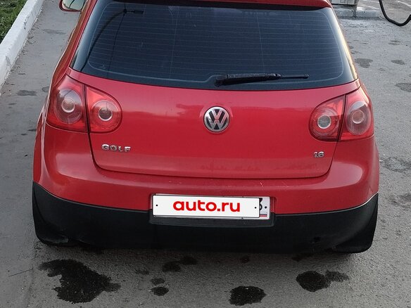 2006 Volkswagen Golf V, красный, 369000 рублей - вид 5