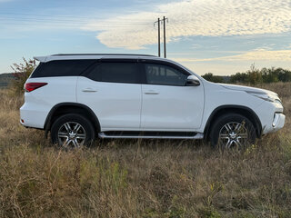 2017 Toyota Fortuner II, белый, 3250000 рублей, вид 4