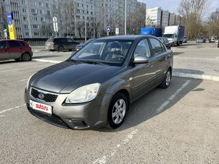 2010 Kia Rio II Рестайлинг, серебристый, 400000 рублей, вид 1