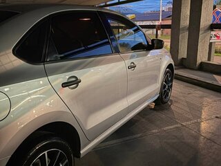 2014 Volkswagen Polo V, серебристый, 850000 рублей, вид 3