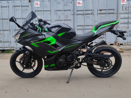 2019 Kawasaki Ninja 400, чёрный, 589000 рублей, вид 4