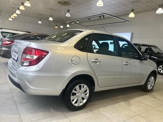 2026 Lada (ВАЗ) Granta I Рестайлинг, серебристый, 1116000 рублей, вид 4