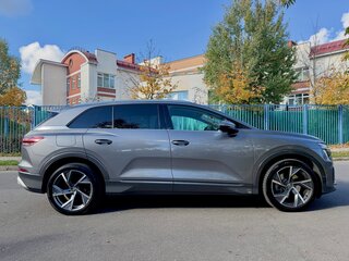 2022 Audi Q5 e-tron 50, серый, 4950000 рублей, вид 3