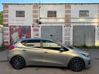 2015 Kia Ceed II Рестайлинг, серебристый, 1100000 рублей, вид 3