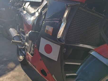 1985 Kawasaki GPZ 900, красный, 385000 рублей, вид 3