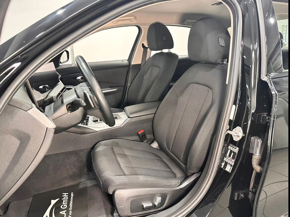 2022 BMW 3 серии 318i VII (G2x) Рестайлинг, чёрный, 3250915 рублей - вид 21