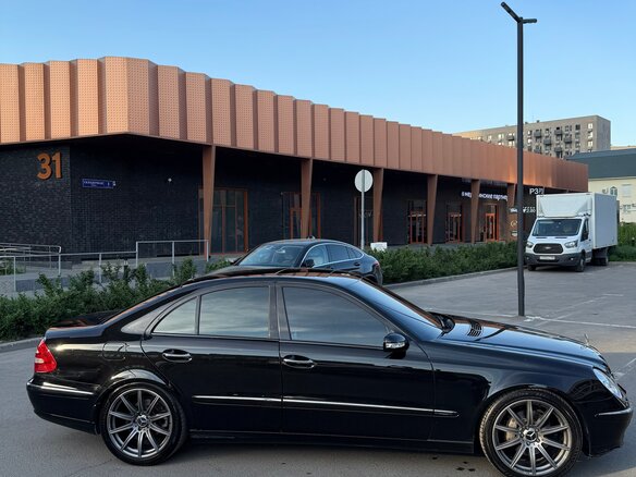 2005 Mercedes-Benz E-Класс 350 III (W211, S211), чёрный, 1630000 рублей - вид 9