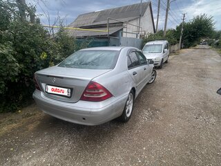 2001 Mercedes-Benz C-Класс 180 II (W203), серебристый, 310000 рублей, вид 3