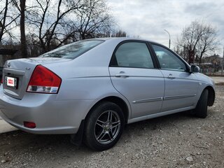 2008 Kia Cerato I Рестайлинг, серебристый, 650000 рублей, вид 4