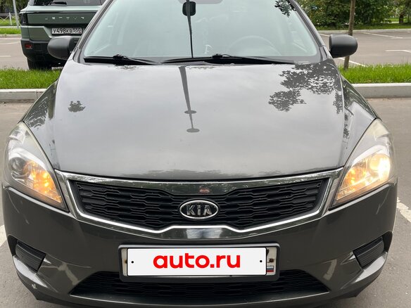 2010 Kia Ceed I Рестайлинг, серебристый - вид 1