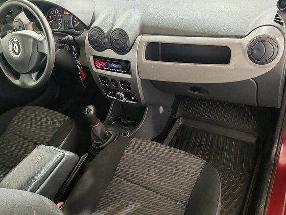 2010 Renault Sandero I, красный - вид 15
