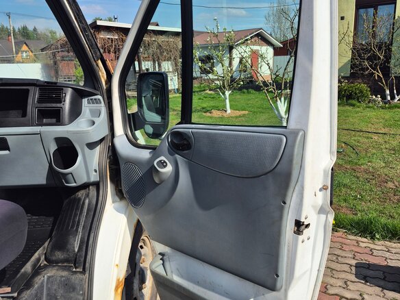 2010 Ford Transit, белый, 900000 рублей - вид 9