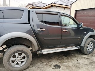 2011 Mitsubishi L200 IV, серый, 1550000 рублей, вид 3