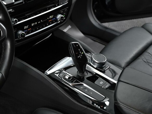 2017 BMW 6 серии Gran Turismo 640d xDrive IV (G32), чёрный, 3249000 рублей - вид 11