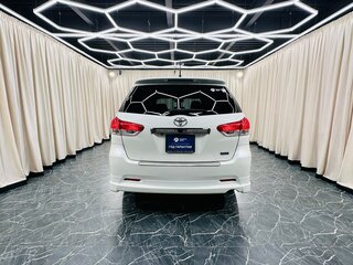 2012 Toyota Wish II, белый, 1499999 рублей, вид 5