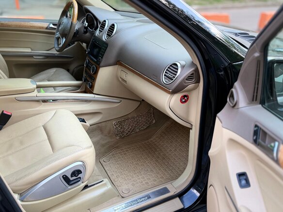 2008 Mercedes-Benz GL-Класс 500 I (X164), чёрный, 1250000 рублей - вид 9
